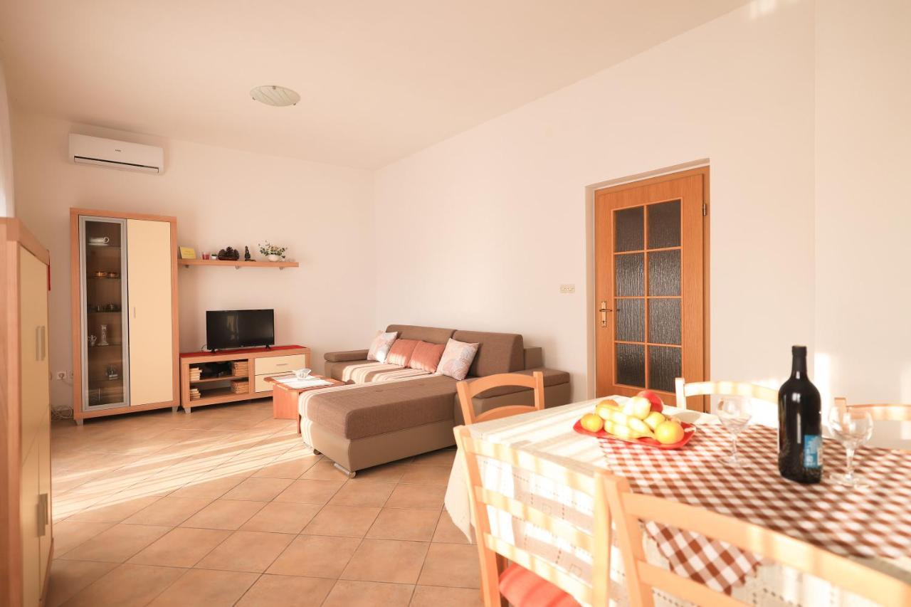 Apartments Ana Петркане Екстериор снимка
