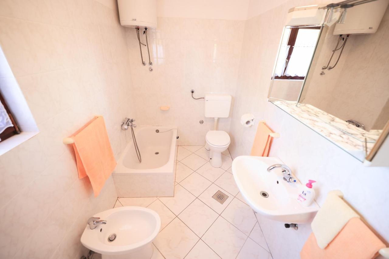 Apartments Ana Петркане Екстериор снимка